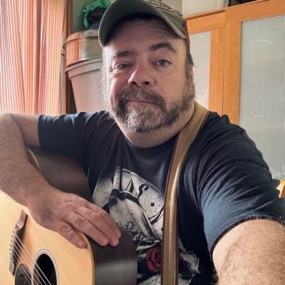 Public affairs pro, suburban dad in Canada’s “banana belt.” Late bloomer guitarist in full middle age crisis mode.. Mostly here for FantasyFootball and music.