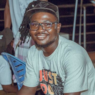 Am passionate about tech, am software engineer and enthusiast of data analyst, data administration