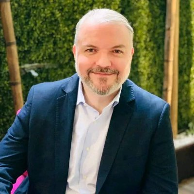 CEO de Excelencia en Laparoscopia, EXCELAP SA de CV. Experto en Cirugía Laparoscópica sin Huella CDMX