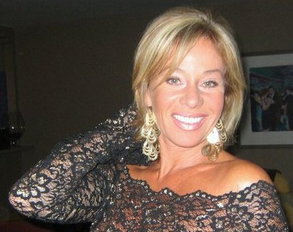 therealmieke's profile picture. Currently happily married to Arie Luyendyk and love living in Fountain Hills, USA. I promote Rock your Tube versatile dresses. Follow me!!