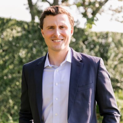 ErickQuay's profile picture. Hedged Investor 📈📉 Alum: Bridgewater (Senior Trader), Bain (PE), JP Morgan (Analyst), NYU Stern (MBA), & Williams College (BA)