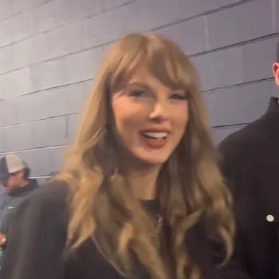 22 she/her | taylor | sabrina | ariana | disney | star wars
