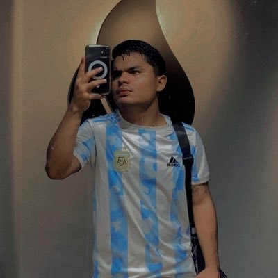 Medalla de oro en ser una mierda🥇. @youngpapirafa en insta