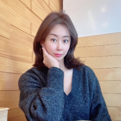 I'm love with serious soul.... really wish to meet a good and trustworthy man tho ♥️