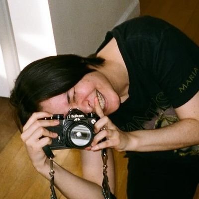 Vozes da minha cabeça▪️
She/Her
Lana ▪️Mitski ▪️Mon Laferte ▪️Marina ▪️Sáficas