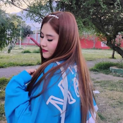 AnndyCarolina14's profile picture. Team MAR🌊 
Pambii Queen🥞 🐝🍯💜💜💜💜