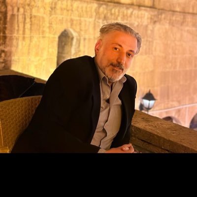 28. Dönem TBMM Danışman…. Gazeteci yazar…… Hürriyet gazetesi köşe yazarı……. İsmail Çölkesen PR ajans imtiyaz sahibi……..