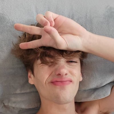 HE/ HIM NOT IN SEARCH FOR GIRLS ☝️CUT COCK.would love to hangout with any man🌚 Size 12 inch🍆