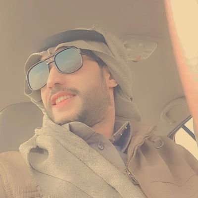 دائمًا أحرص على أن تكون نظرتك للحياة متفائلة فنحن مجرد عابرون فيها..