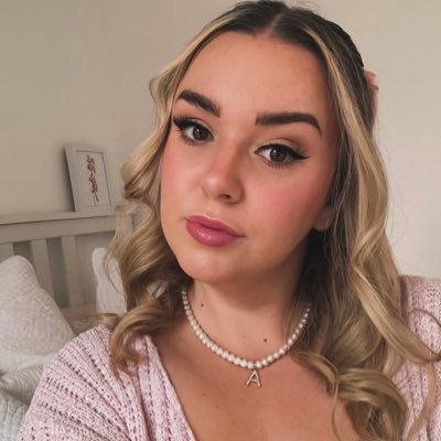 I am a kind, sociable and caring woman. I am not a conflict person. I am a calm and cheerful woman with a good sense of humor. V! V!! V!!! 8 V! 1 0 V!!! V 3.