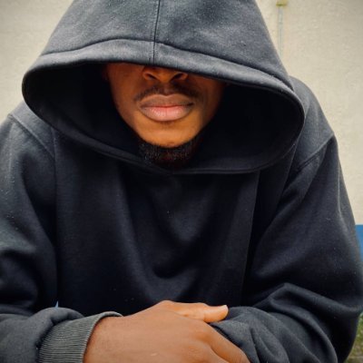 BigBaan_'s profile picture. A chill guy doing cool things 🫧 || Techprenuer👨🏼‍💻 || cloud security @NexaScaleHQ || Finance || psychology📚 ||