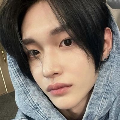 tyunbam0302's profile picture. 친절한 말투로 거래 부탁드립니다
인증은 가능한 선까지 다 해드리고 있습니다
물어보지 않은 하자는 책임지지 않고 있습니다
공장하자 책임 ❌ 제가 낸 하자 책임⭕ 
제 책임은 택배를 보내는것 까지입니다 그 뒤에 일어나는 택배 분실 , 파손 책임지지 않습니다