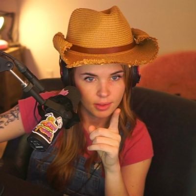 out of context clips/pics from @Samwitchx’s stream
