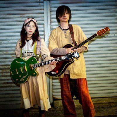 chi_tamaya's profile picture. セオリーに囚われない
フィーリング重視の自然発生的音楽。

Vo＆Gt.ちーたま
Gt.こいでん
Ba.たいぼー
Dr.山口泰介
Dr.ちぐさ

https://t.co/iHNBvcU77k