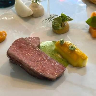 D7V8M0Df6yQFK8q's profile picture. 