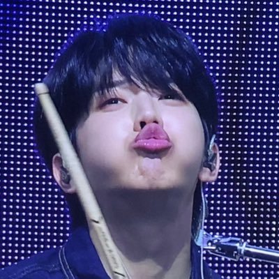 zeussz0's profile picture. 도운하루