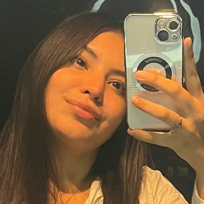 ZoomBellee's profile picture. Here for the good vibes and great energy ✨