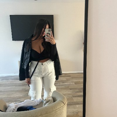 TootsieIsa's profile picture. Addicted to good vibes and adventures 🌍