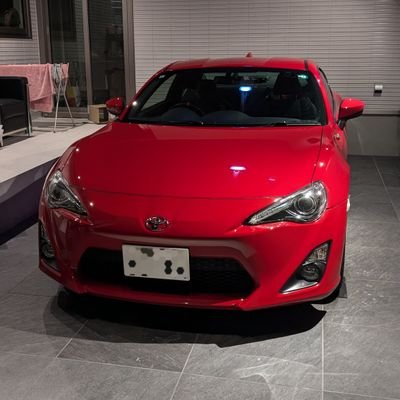 tomozou0186's profile picture. 洗車を趣味として楽しんでいます。
86とRAV4に乗っています🚗
CARPRO・BLASK・ナノトラ・Gentle・神風などがお気に入り。水土日の週3で洗車。
洗車情報集めと自分の洗車記録🚗🚿
理想のガレージ作り・洗車環境作りをコツコツやってます
洗車のことを発信されている方、
気軽に絡んでくれると嬉しいです😉