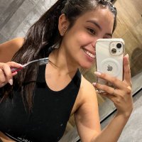 Ellie (@gigglesisa) 's Twitter Profile