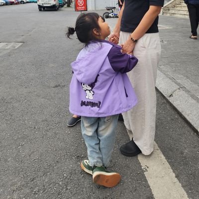 DataThuan's profile picture. vui vẻ và tin vào cuộc sống tươi đẹp