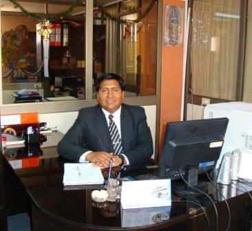Docente universitario e Investigador. Académico, Asesor y Consultor. Gestión Pública, Recursos humanos, investigación, filosofía y ética profesional.