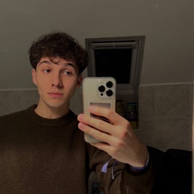 '𝐶𝑎𝑢𝑠𝑒 𝐼 𝑠𝑒𝑒 𝑠𝑝𝑎𝑟𝑘𝑠 𝑓𝑙𝑦, 𝑊ℎ𝑒𝑛𝑒𝑣𝑒𝑟 𝑦𝑜𝑢 𝑠𝑚𝑖𝑙𝑒, 𝐼'𝑙𝑙 𝑟𝑢𝑛 𝑚𝑦 𝑓𝑖𝑛𝑔𝑒𝑟𝑠 𝑡ℎ𝑟𝑜𝑢𝑔ℎ 𝑦𝑜𝑢𝑟 ℎ𝑎𝑖𝑟’