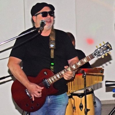 FabiZava's profile picture. Musico, Compositor, Sessionista, Tecnico en Sonido y Grabacion, Actualmente Guitarrista en Marcianitos Verdes