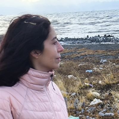 Nivîskar-Helbestnûs-Gerok-Xwendevan-Xwîner 🍀
Min ji Instagramê jî bişopînin. 👍