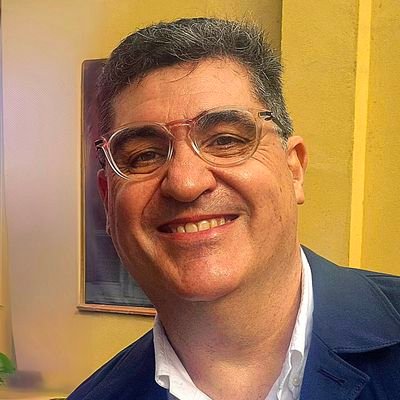 Docente de FP. #shaker #Edulunes #chatVTFOL IDP-FOL- UB Prefiero parar a un loco a empujar a un tonto. Ceo Toyota, Daniel Herrero.