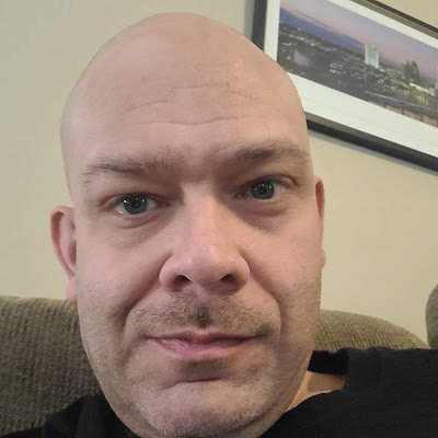 robbie_stua's profile picture. 