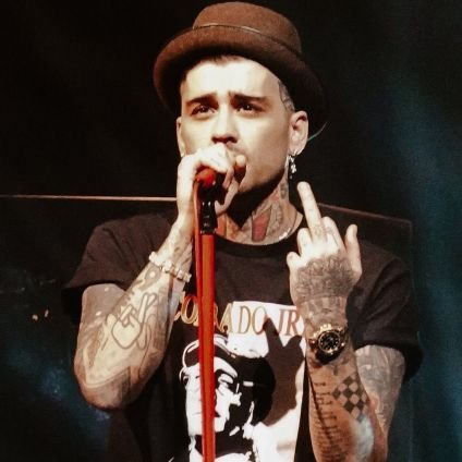 PrismsAndRoses's profile picture. Claiming tracks 6 and 8 on Z5 👑