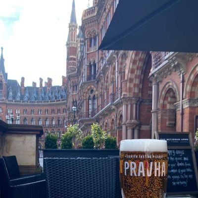 HugoJefferson00's profile picture. Business owner. Race horsing. Ex non league goalie. Yellow belly that moved South 🇬🇧 Stop the Boats ✋