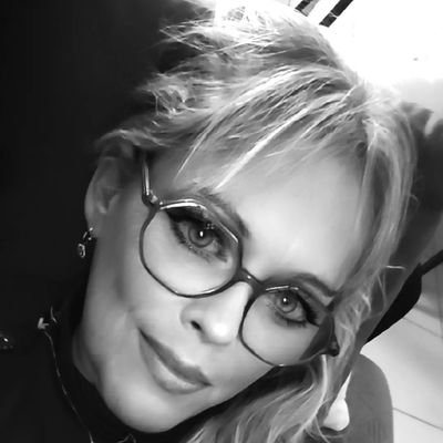 Fabiennecn1's profile picture. Anti LFI. Anti religion. Anti con.anti Macron et sa clique.anti LGBT+++.anti UE et évidemment 🤮 islam