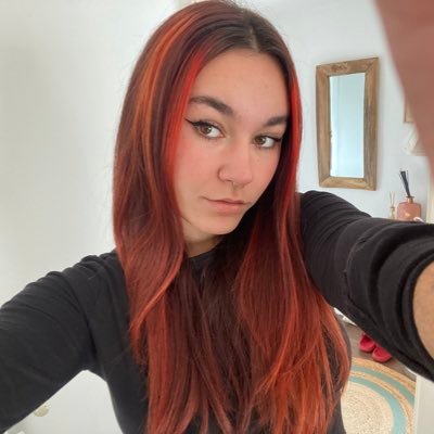 Lacuvi's profile picture. 