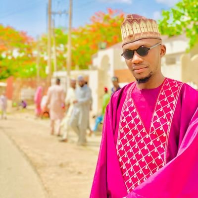 AliyuZulkiflu's profile picture. I'm simple but difficult to understand 🤷