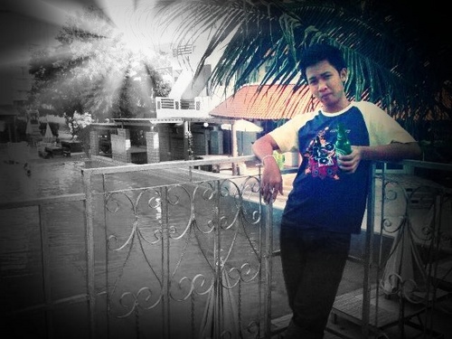 Ml2Phab's profile picture. I live in Thailand. My name v Phab.
I love music HIP. HOP. My idol Eminem.
Asian artists that I love is Bigbang.