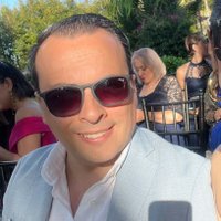 Roberto Salazar (@manoloparis_) 's Twitter Profile