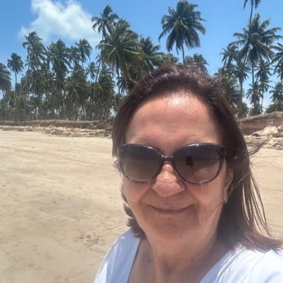 Química e professora por vocação. Apoiadora da luta pela liberdade de expressão e contra a corrupção.