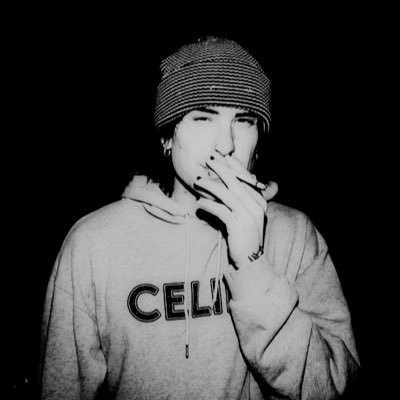 WEBBERATURE's profile picture. 「 ✦local lesbian jake webber stan ! ✦ 」 @jakewebber9• she/they/he•gemini•twenty-seven! •infp-t. other acc : @cheesywebber