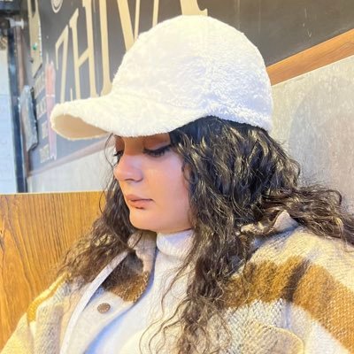 YasDel40813664's profile picture. 