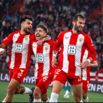 UDA ❤️🤍 Amante de un deporte llamado Fútbol ⚽