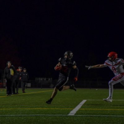 6,0/184lbsWR/FS C/O2026🇨🇦terry fox secondary average gpa 3.4 |40 yard dash|4.61 laser|standing vert|33| •bobby.tilley13@gmail.com child of god✝️