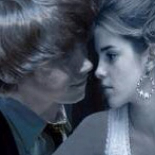 WeasleyGranger2's profile picture. Im in love a red head boy who I have been in love with since he had dirt on his nose. :) (RP+) (18+)