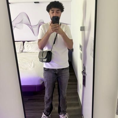 ar0123_'s profile picture. Do numbers & stay humble 🏁