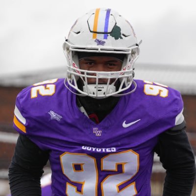 3.8 GPA 5”11 ,220 linebacker/Defense End  Kansas Wesleyan University Hudl: https://t.co/yzQnPVQpti