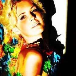 tulsaje5usfreak's profile picture. | lana ☀️ & fiona 🍎| FAN ACCOUNT