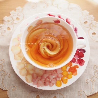 あつ森🌳りんご🍎紅茶☕️チョコレート🍫ピクミン🌱セラムン(FC会員) 🌙アイカツ⭐️手帳📔モノを取り巻く雰囲気や文化が好き。 ※体調不良につきお茶が飲めない日が多々あります。 皆様の素敵なお茶時間に癒されてます🫖🍃