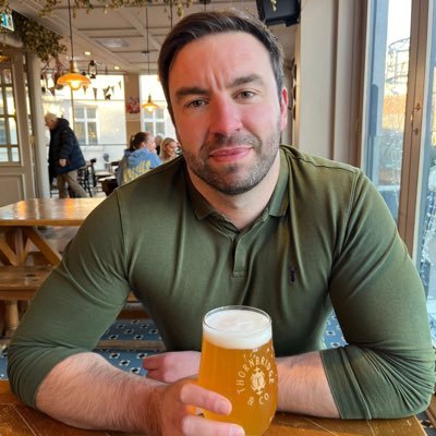 Senior Product Owner. Former Goalkeeper. WBA STH. Eurovision enthusiast. Craft Ale drinker