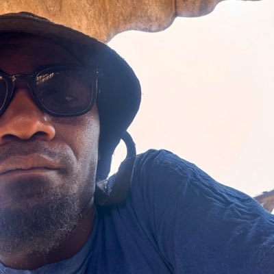 bareri_seroke's profile picture. I am literally TheOnlyBareri. I am not a Hero, I put my underwear on one leg at a time just like everyone else